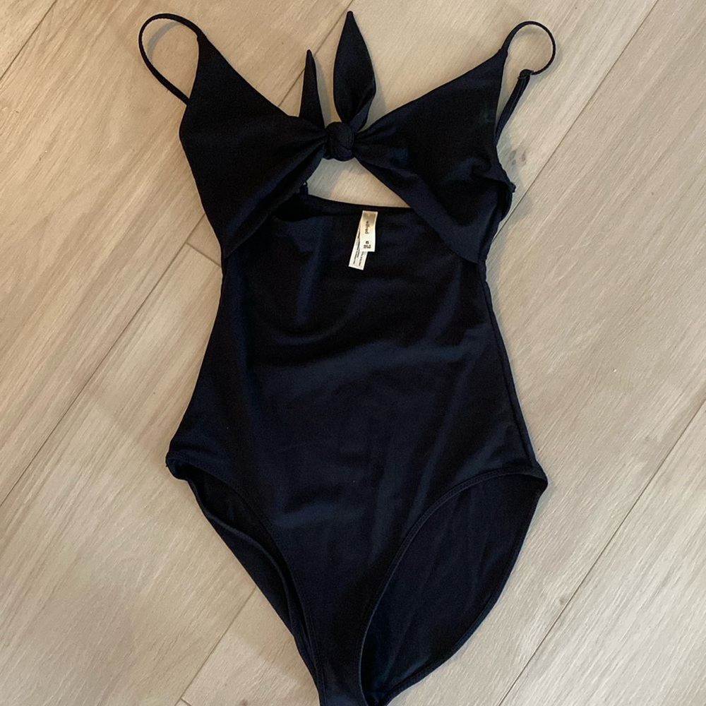 Aritzia Wilfred Noe Black Bodysuit - size X small